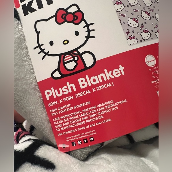 Hello kitty plush blanket